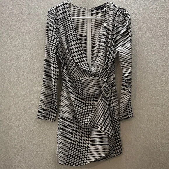 Fashion Nova Monochrome Houndstooth Dress - Picture 1 of 3